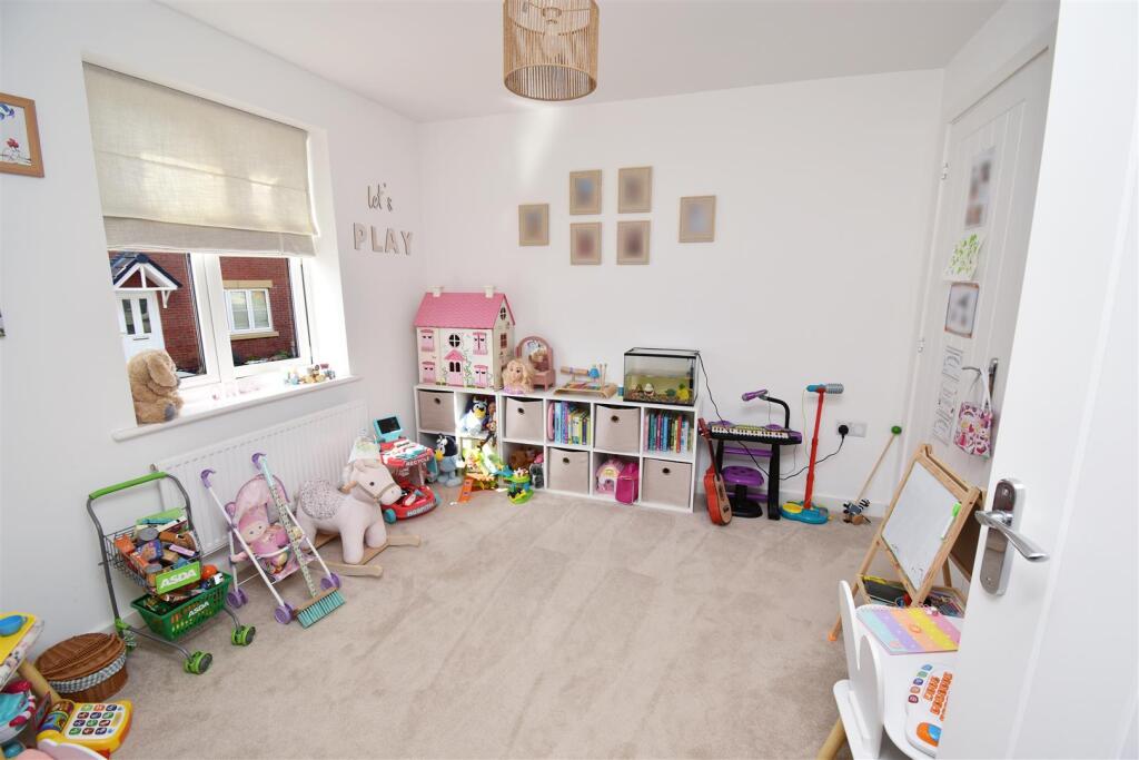 NN17, Garland Road, Weldon - View 6