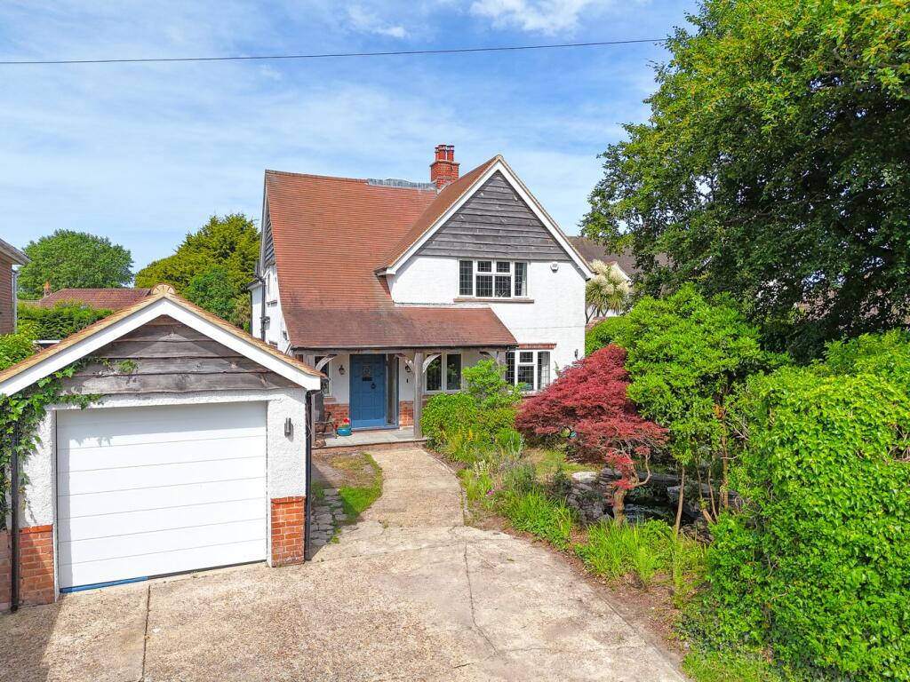 Main image of property: Sea Road, Barton on Sea, New Milton, BH25
