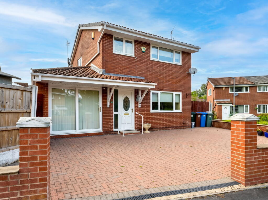 Main image of property: Clover Field, Clayton-le-Woods, Chorley, PR6