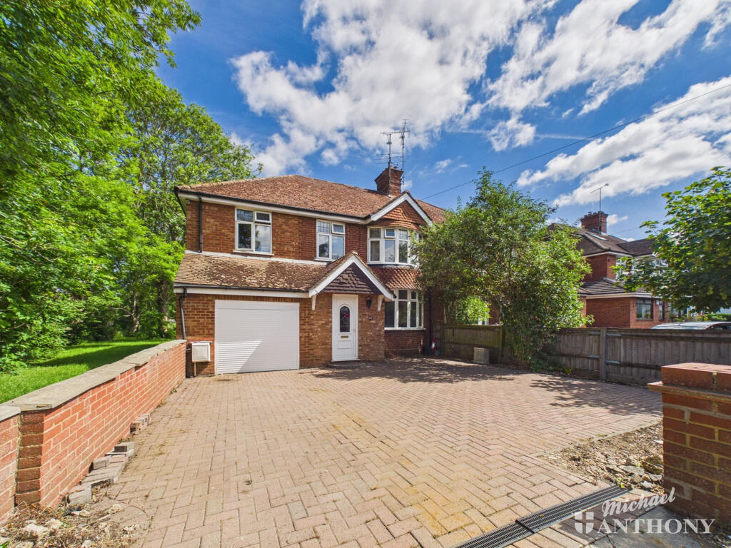 Main image of property: Tring Road, Aylesbury
