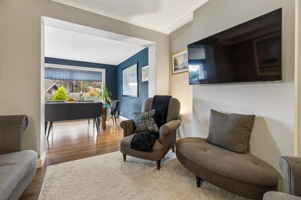 House in Newton Mearns, Ryelands, Netherplace Estate - More