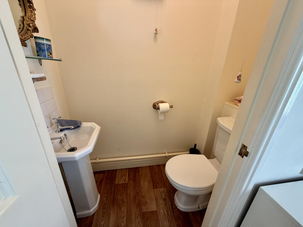 Apartment in Wells, Somerset - More