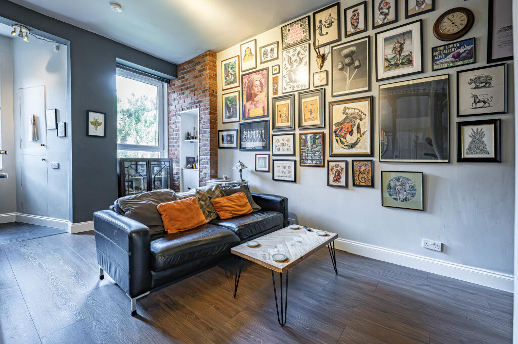 Apartment in Glasgow, Haghill - View 5
