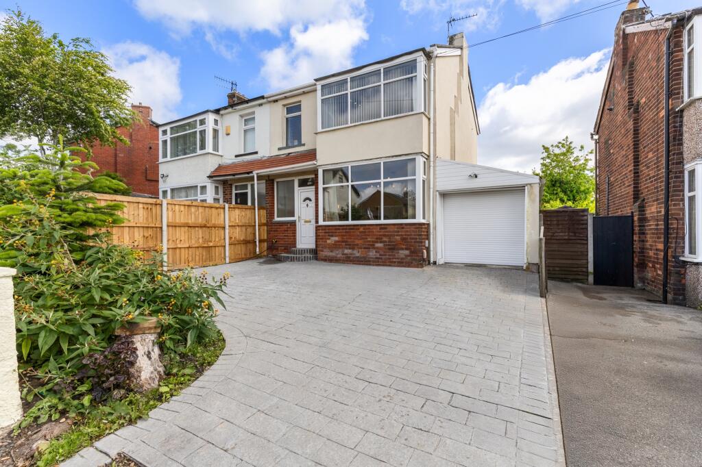 Briercliffe Road, Burnley photo 4
