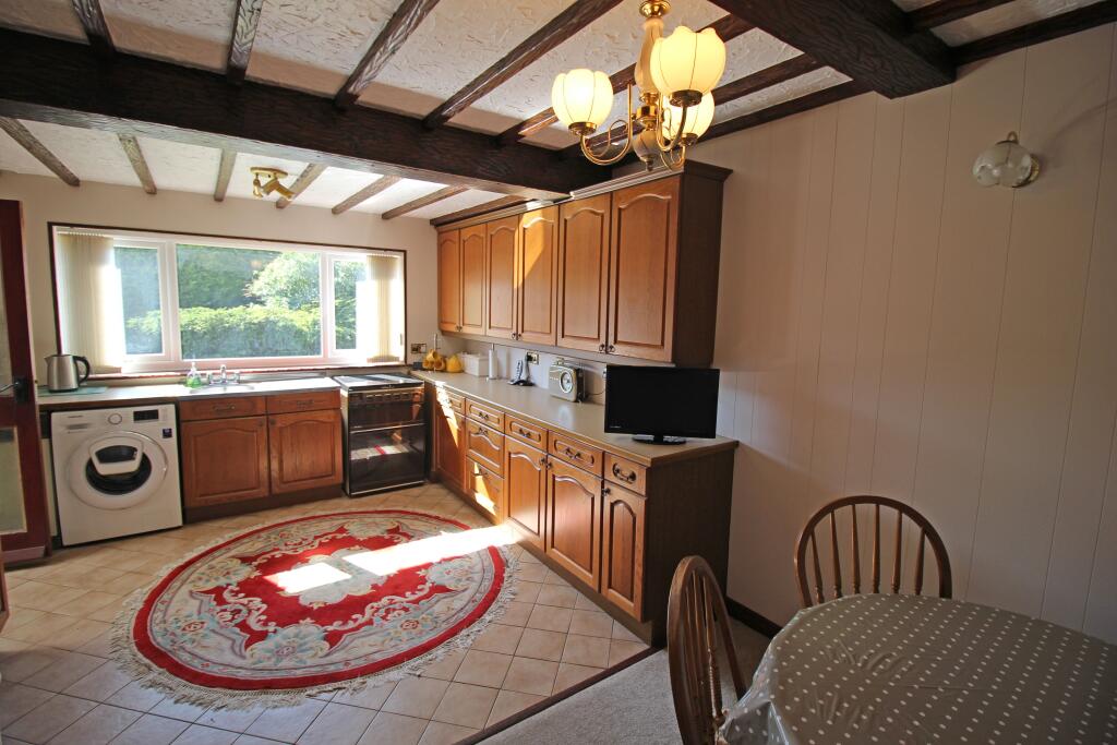 Bembridge, Worksop  photo 4