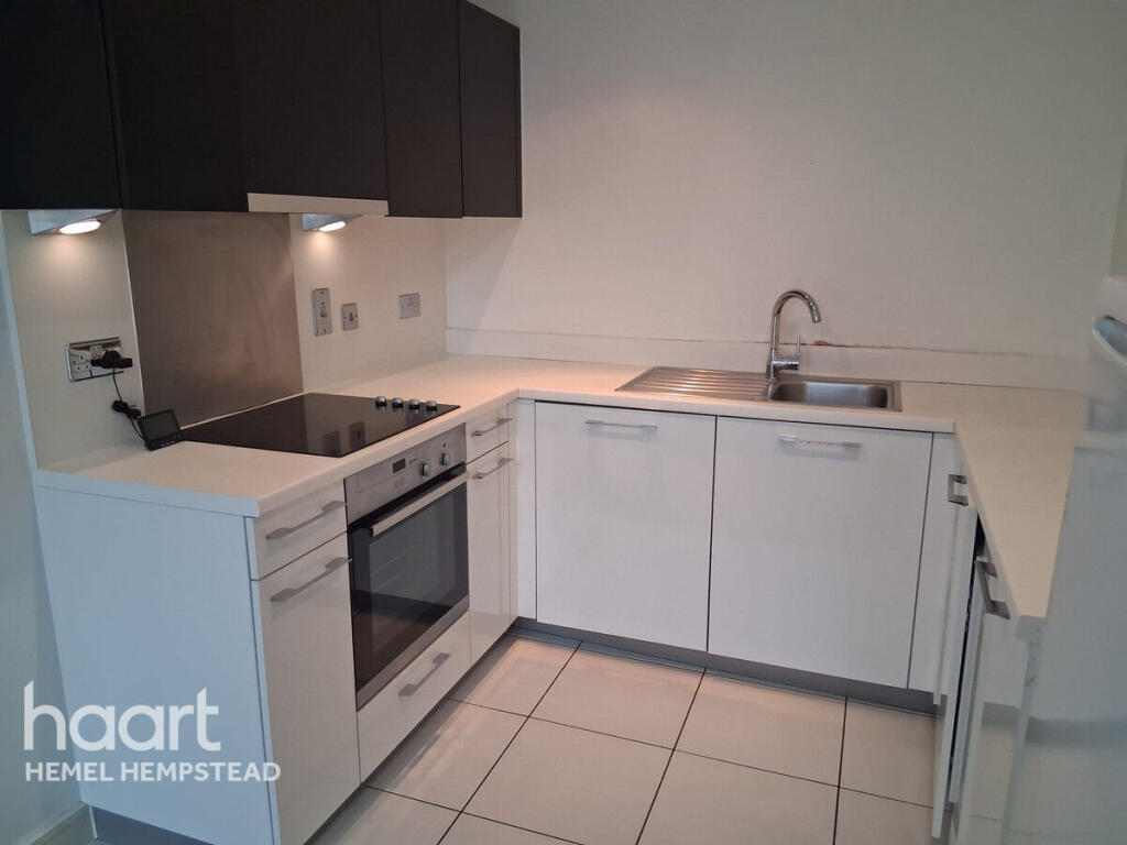 Main image of property: Cotterells, Hemel hempstead