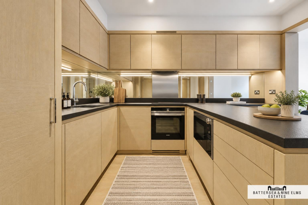 Apartment in London - View 2