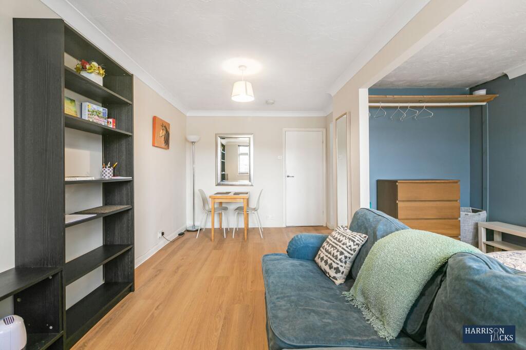Upper Teddington Road, Tabard House, KT1 photo 4