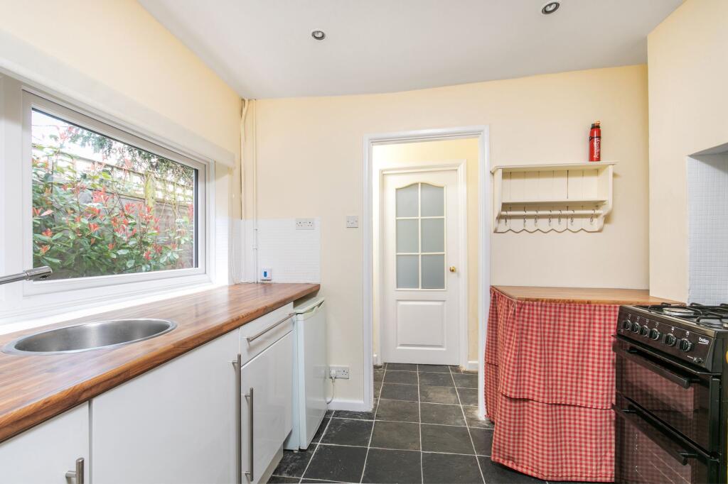 Apartment in Southampton - View 5