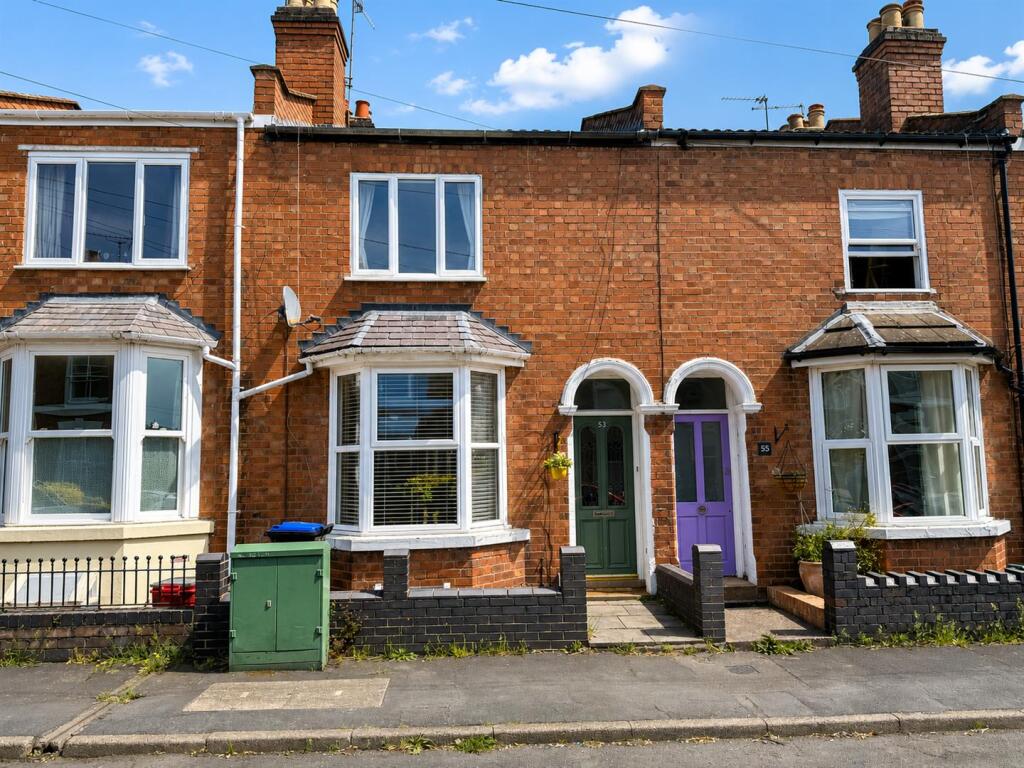 Main image of property: Avon Street, Warwick