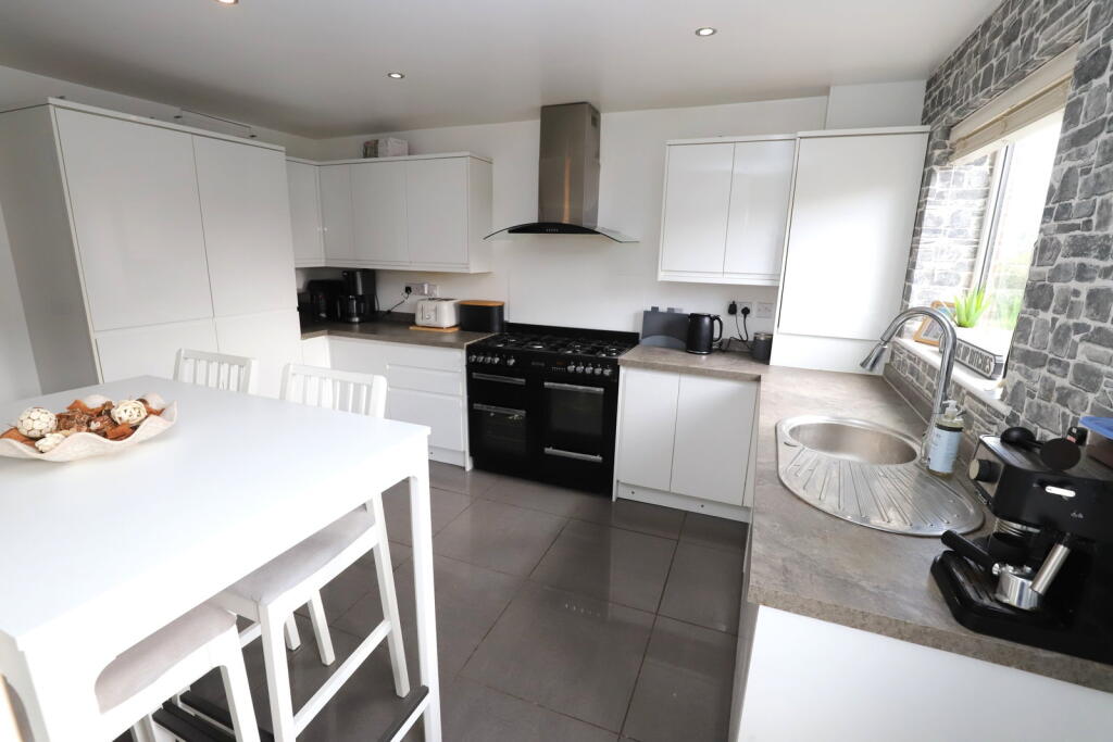 House in Bolton - View 5