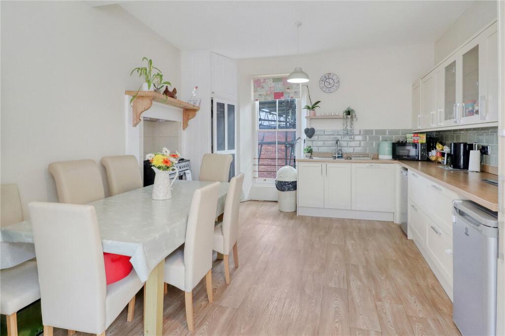 12, Northfield Road photo 3