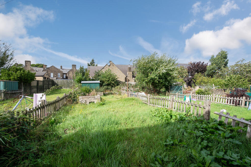 House in Bradford, Cullingworth - View 5