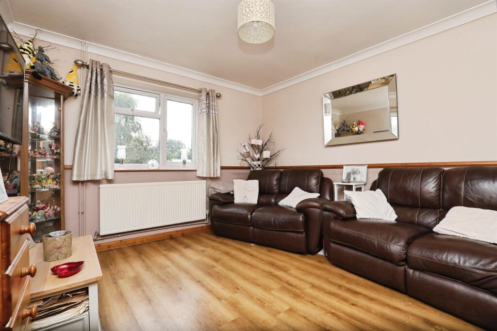 Station Road, Spooner Row, Wymondham photo 4