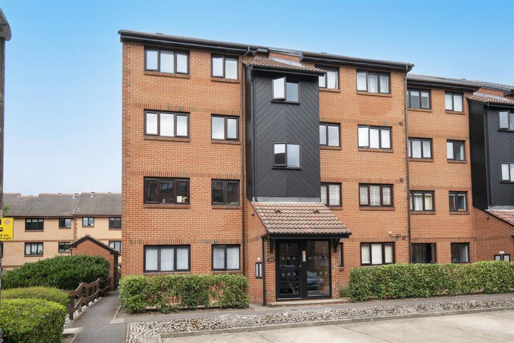 Main image of property: Cross Road, Wimbledon