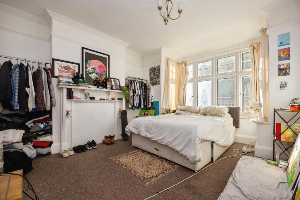 Croft Road, Godalming, Surrey, GU7 photo 4