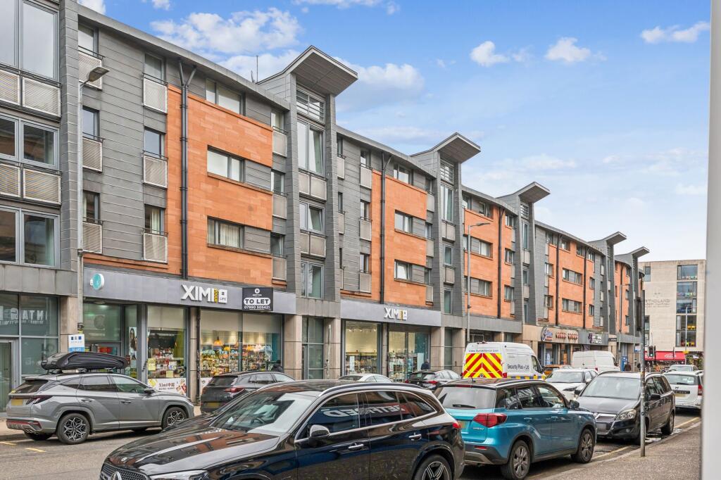 Main image of property: Dumbarton Road, Flat 1/2, Partick, Glasgow, G11 6AA