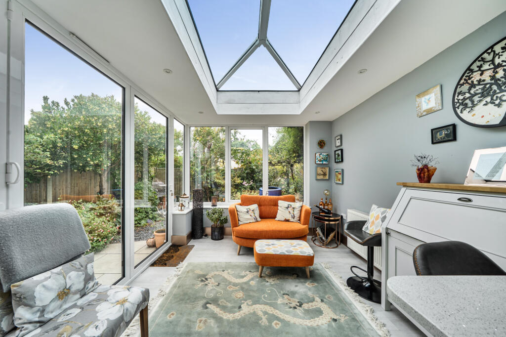 House in Cheltenham, Warden Hill, Lansdown - View 2