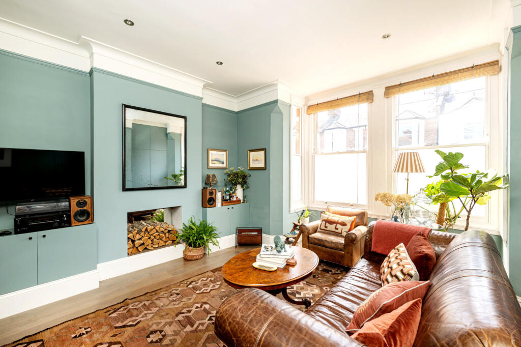 Main image of property: Brewster Gardens, London, W10