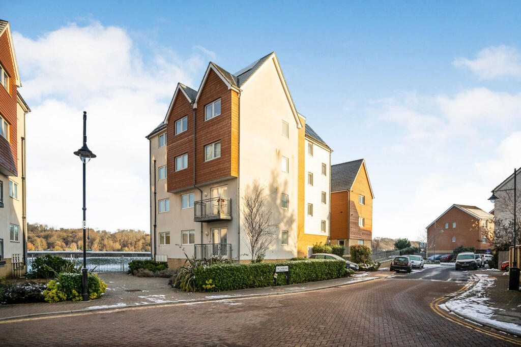 Main image of property: The Shoreway, St Mary's Island. ME4