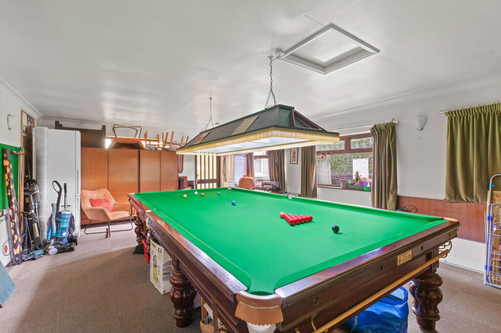 Additional image 11 of Oakfield Avenue, Gilstead, Bingley, BD16 4RA