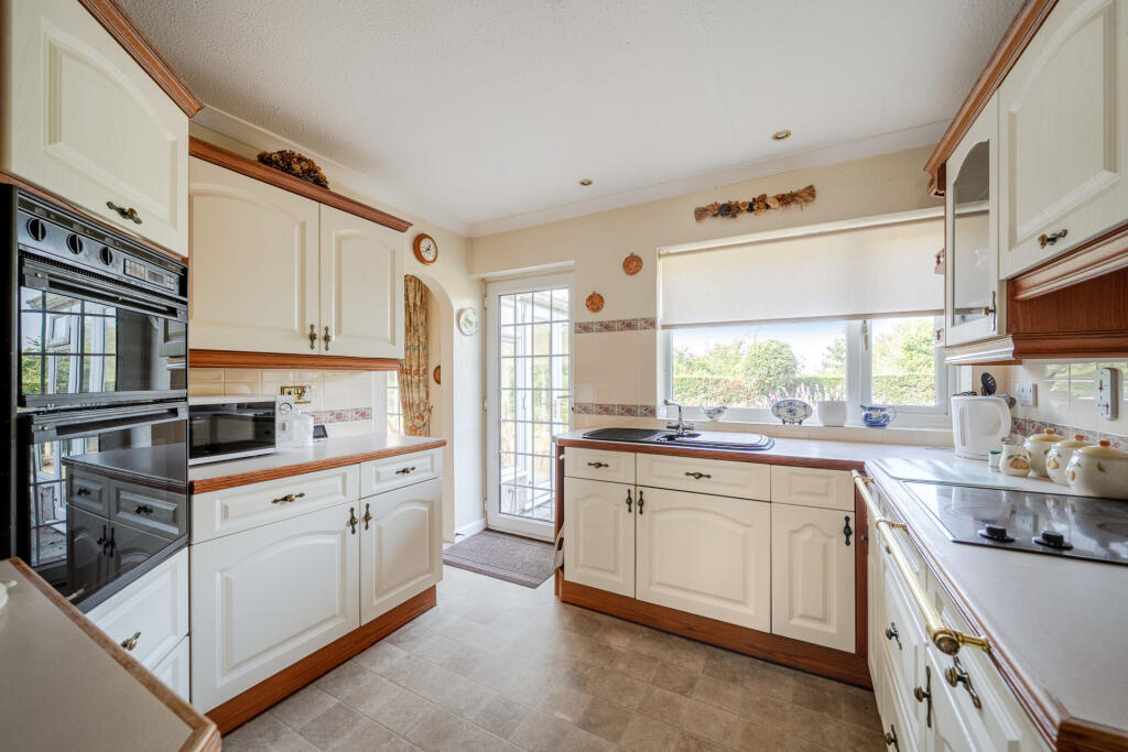 House in Truro - View 3