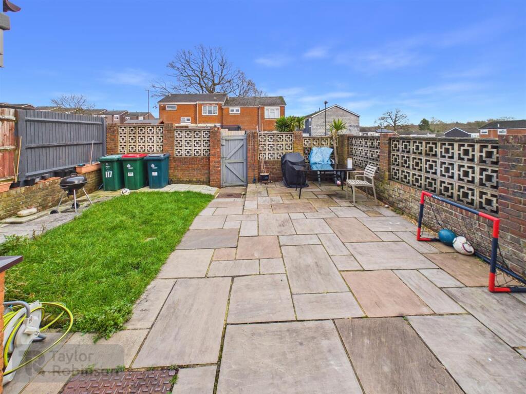 Downland Drive, Southgate, Crawley - View 6
