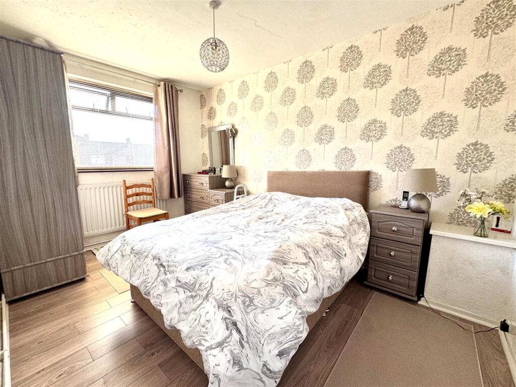 Apartment in London, Thamesmead - View 5