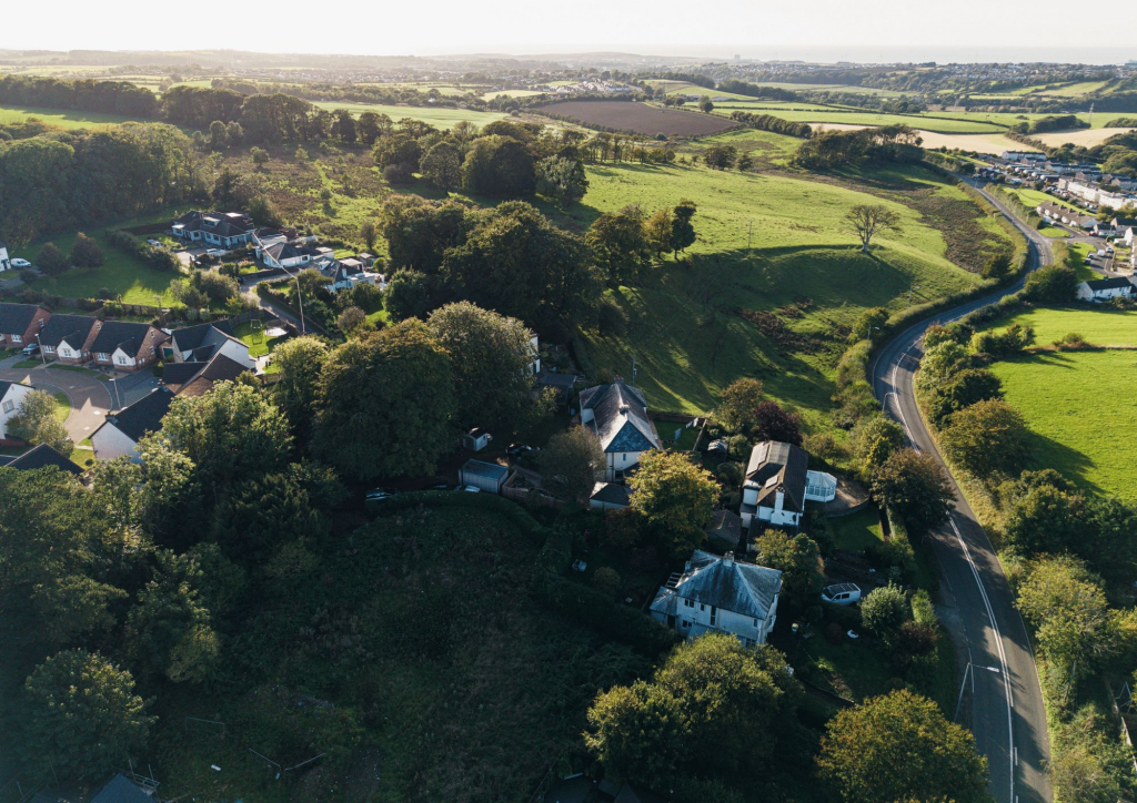 Main Road, Great Clifton, CA14 - More