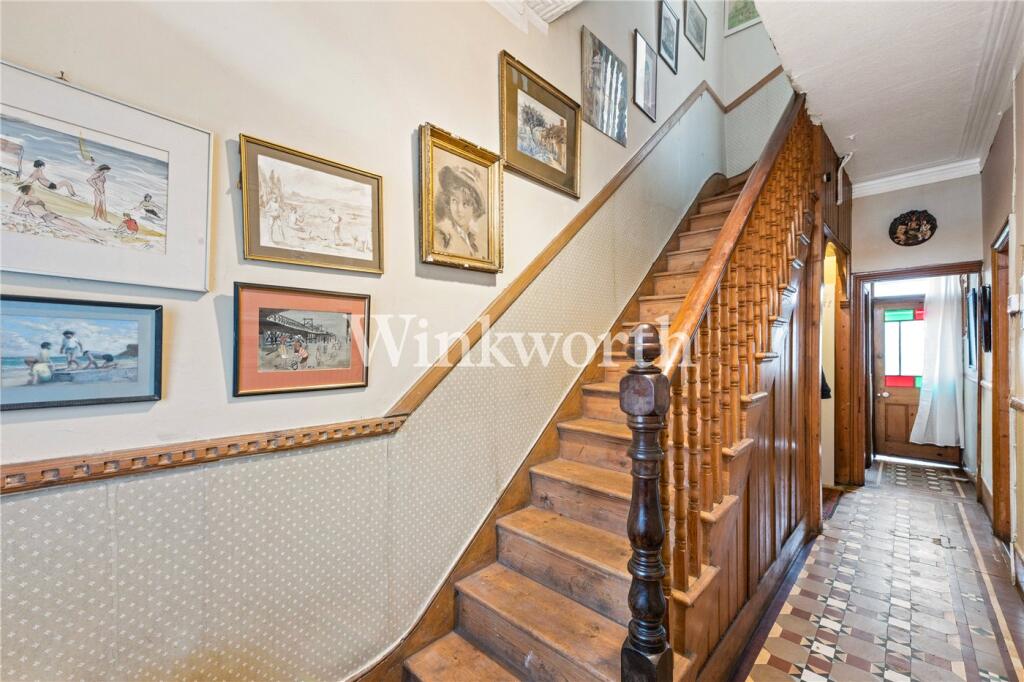 Cranleigh Road, London, N15 photo 2