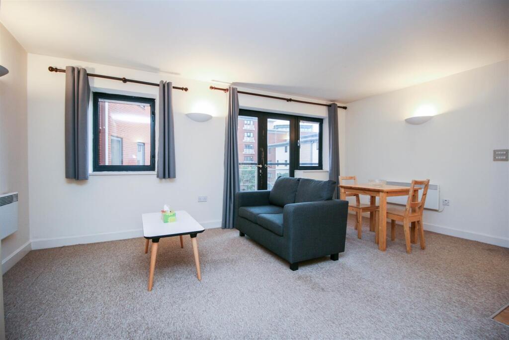 Main image of property: Watermarque, 100 Browning Street