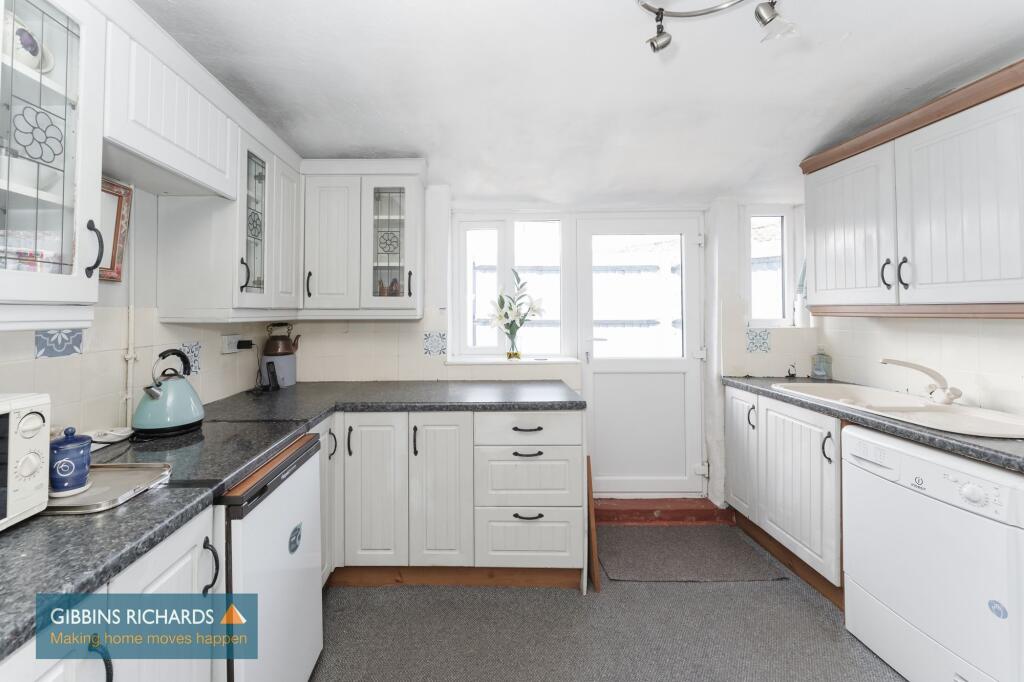Mantle Street, Wellington, TA21 photo 2
