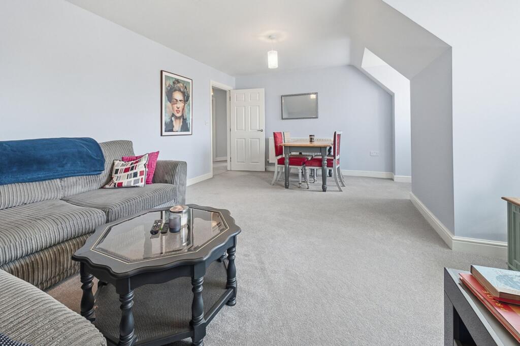Apartment in Worcester - More