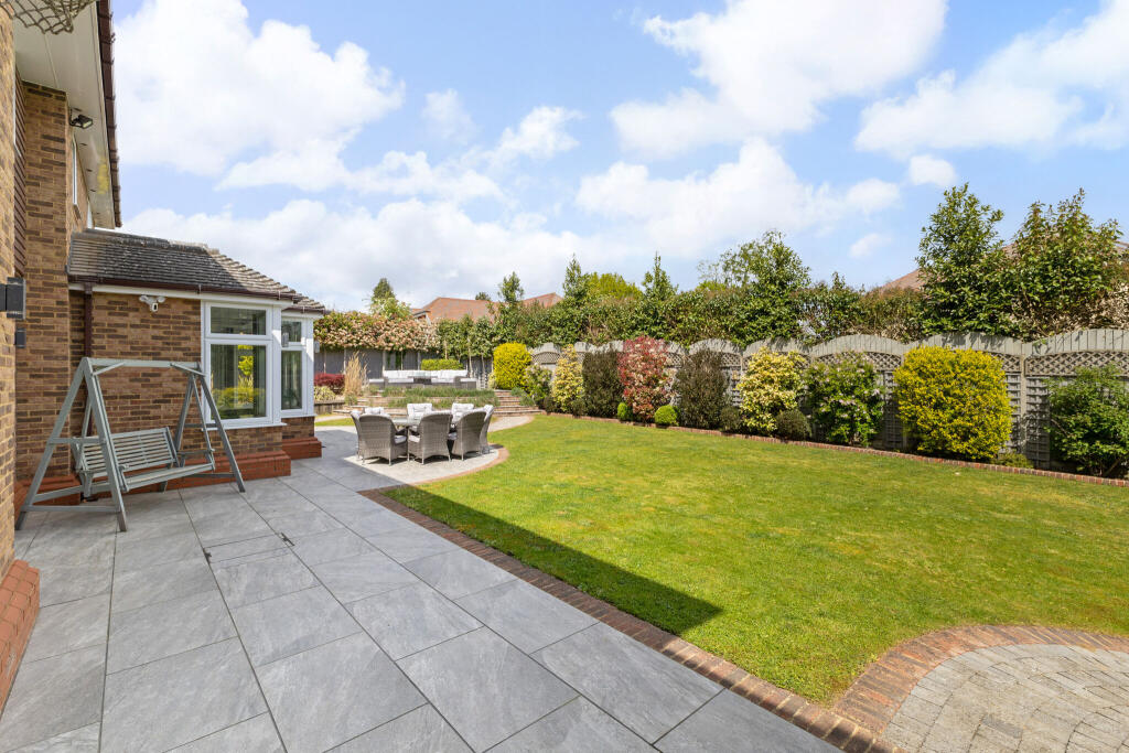 Additional image 13 of Wood End Road, Harpenden, AL5
