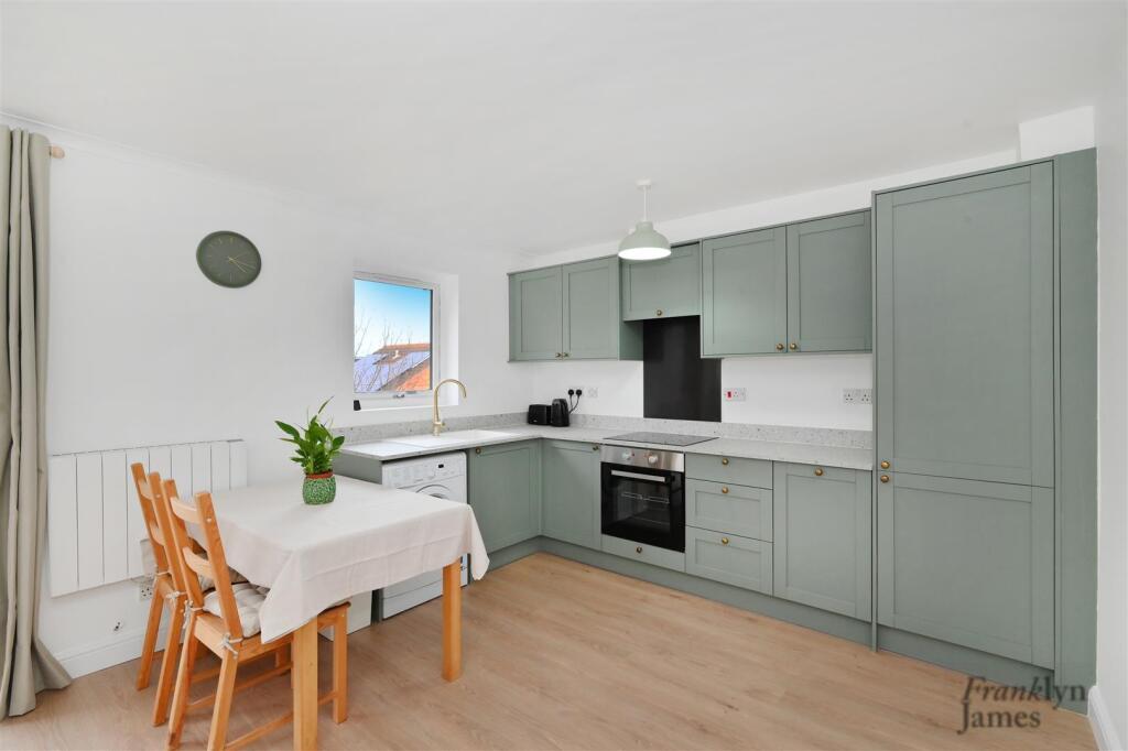 Main image of property: Teaping Street