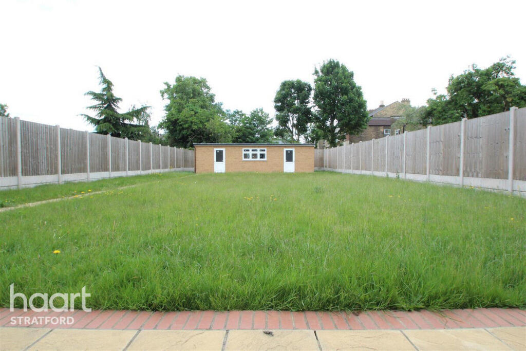 House in London, Forest Gate - More