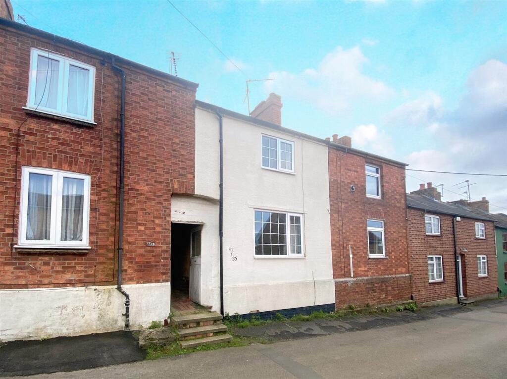 Main image of property: Park Street, Earls Barton, Northamptonshire NN6