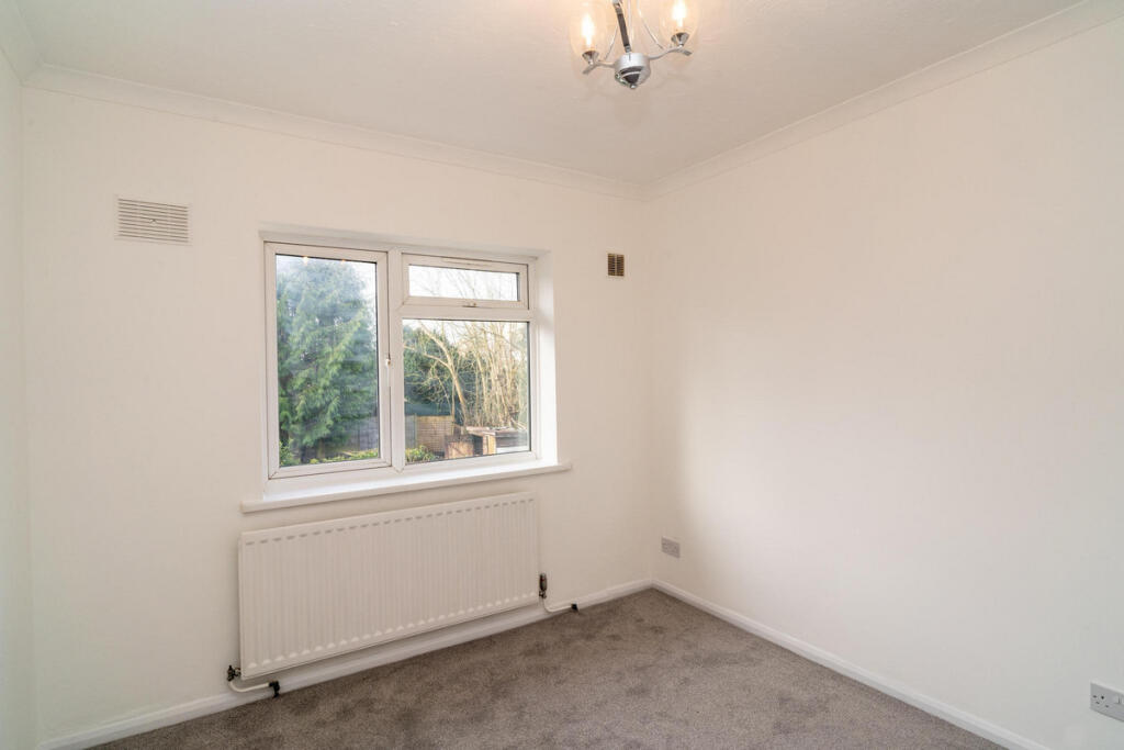 Apartment in Hertsmere, Elstree and Borehamwood - More