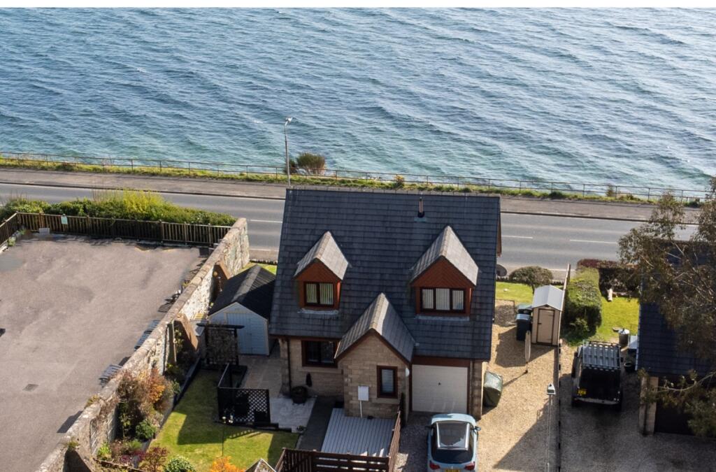 5 Laudervale, 73 Bullwood Road, Dunoon, Argyll and Bute, PA23 7QL photo 3