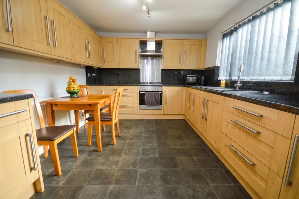 Roughwood Road, Rotherham, S61 photo 2