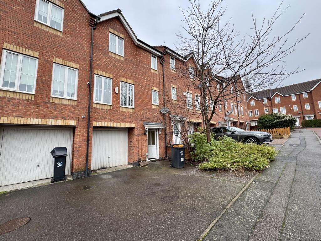 Main image of property: Oakwood Road, LE4