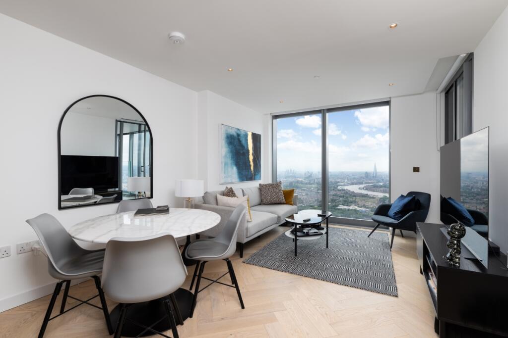 Main image of property: Marsh Wall Wapping E14