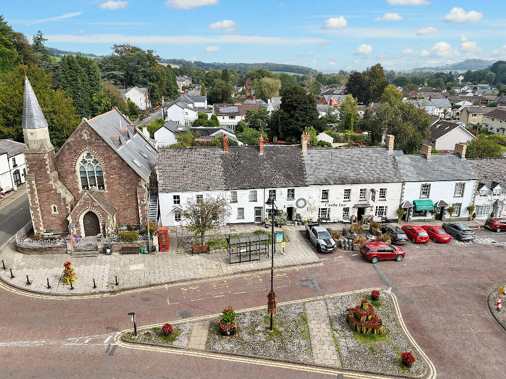 House in Usk - View 3