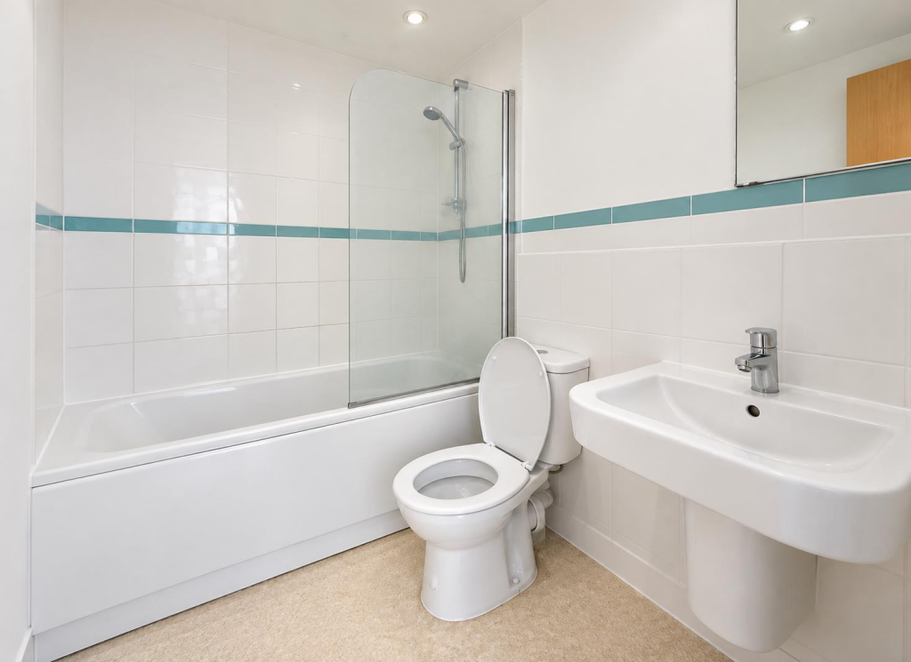 Apartment in Northampton - View 5