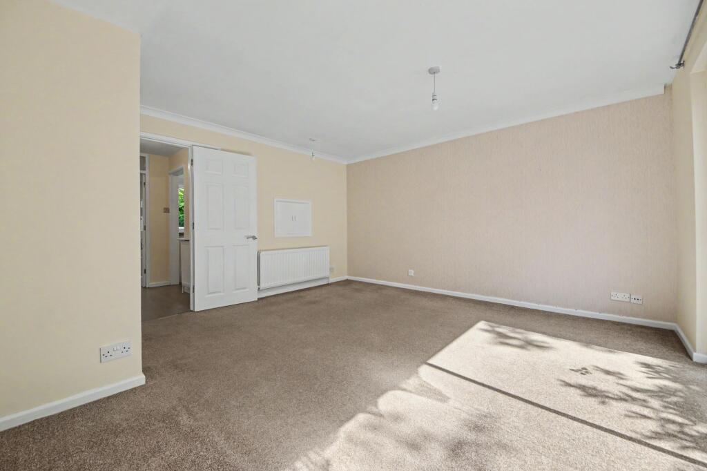 House in Southampton - More