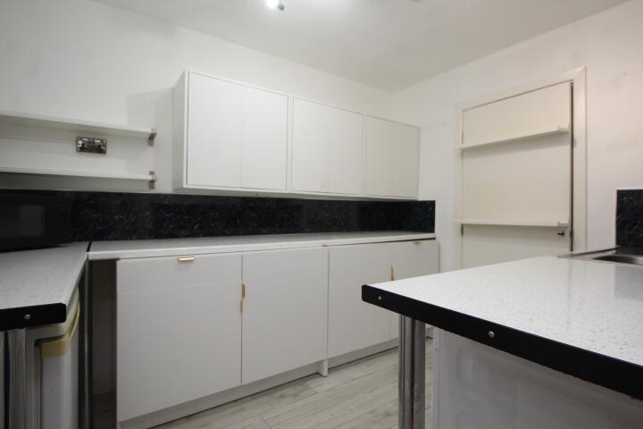 10, Hillview Place, Alexandria G83 0QD - View 3