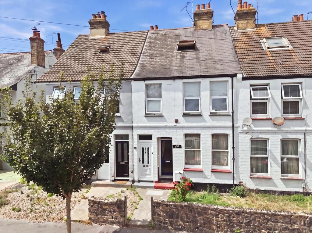 Main image of property: Hildaville Drive, Westcliff-On-Sea