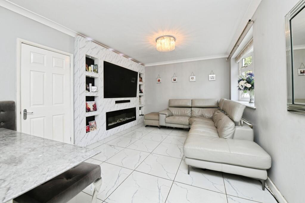 House in Rochford - View 5