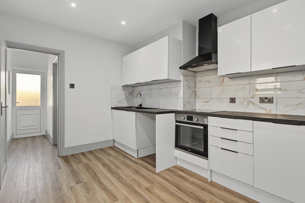 Apartment in London - More