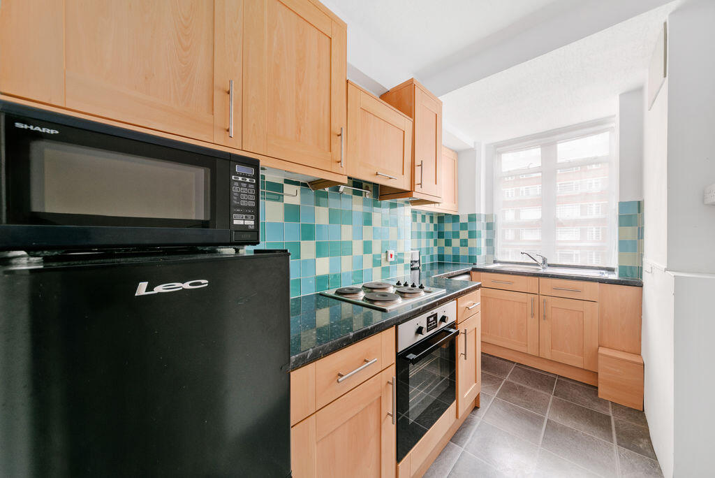 Main image of property: Du Cane Court, Balham High Road, SW17 7JQ